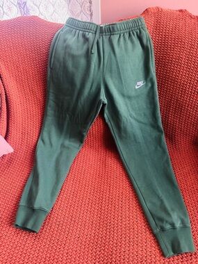 Nike men Dark Green Fleece Joggers